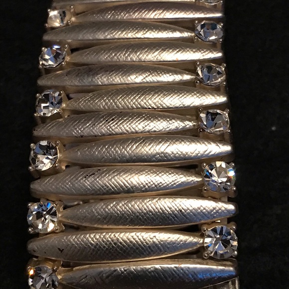 Silver color Rhinestone Bracelet - Picture 3 of 3